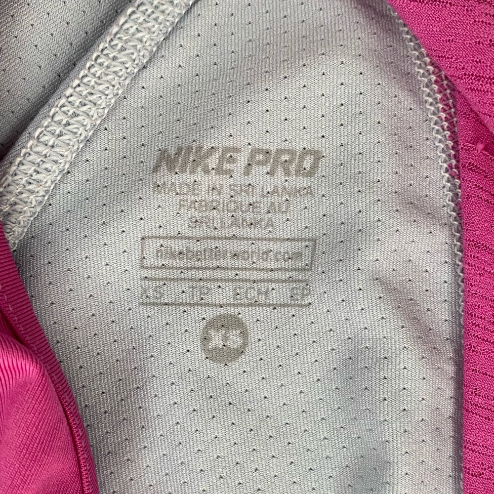 Women’s Nike Dri Fit Vented Back Running Shirt - Picture 3 of 6